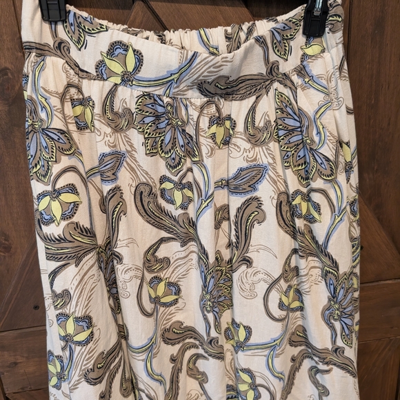 Ella Paisley Crop Top and Skirt Set - Green, Blue, Black on White - Picture 11 of 12